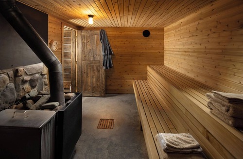 Superior Cabin | Stagecoach Exchange Cabin - Alpine Falls Ranch