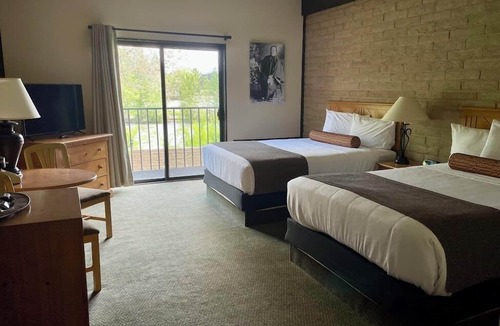 Salmon Hotel | Stagecoach Inn