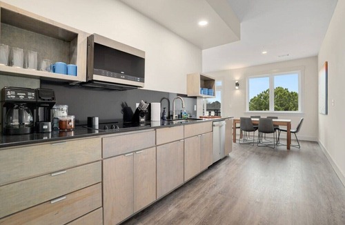 Bella Vista Apartment | Staggerwing - MTB Oasis