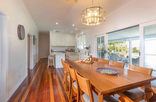 Lovedale House | Staghorn Manor - a charming Lovedale escape