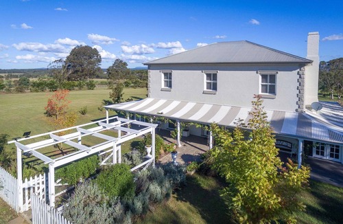 Lovedale House | Staghorn Manor - a charming Lovedale escape