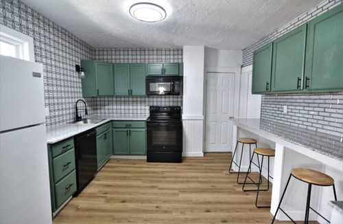 Cortland House | Stained Glass Sanctuary