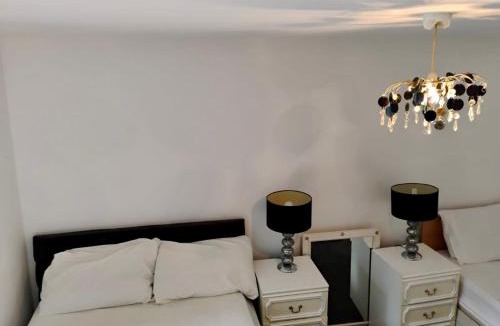 Cradley House | Stainless Guests house