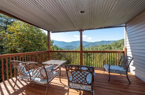 Townsend Ski Chalet | Stairway to Heaven