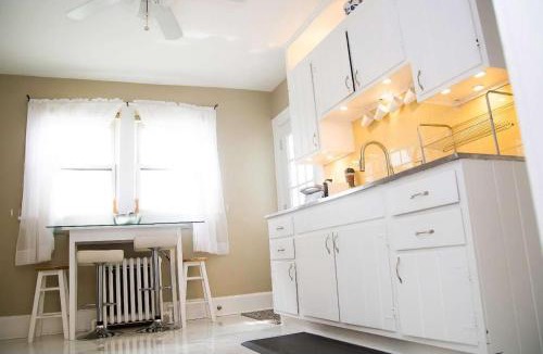 Cove - East Side - Shippan House | Stamford Bohemian by HarborPoint Downtown &Train