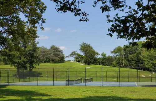 Cove - East Side - Shippan House | Stamford Bohemian by HarborPoint Downtown &Train