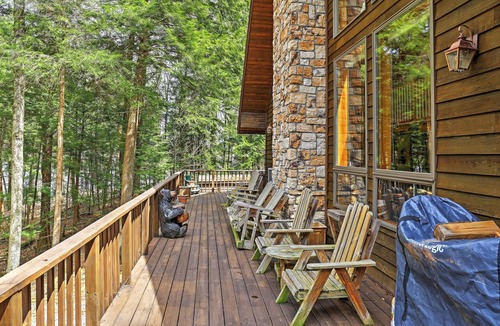 Stamford House | Stamford Lakefront Home w/Dock & Wraparound Deck!