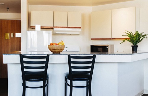 Downtown Apartment | Stamford Suites