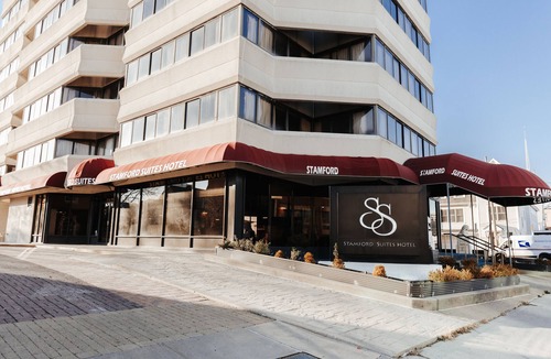 Downtown Apartment | Stamford Suites