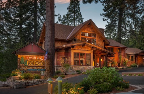 Tahoe Vista Cottage | Standalone Fireplace Cabin