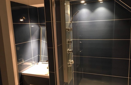 Bruyeres-et-Montberault House | Standard double room "B"