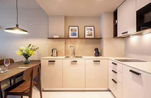 Banyoles Apartment | STANDARD APARTMENT WITH TWO BEDS