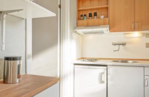 Gudhjem House | Standard apartment with small kitchen, Gudhjem