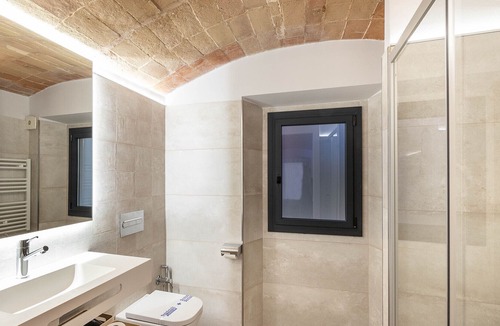 Figueres Apartment | Standard Doble Apartment C&C
