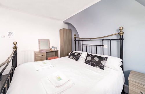 West Cliff Hotel | Standard Double and Bunk Bed, Ensuite