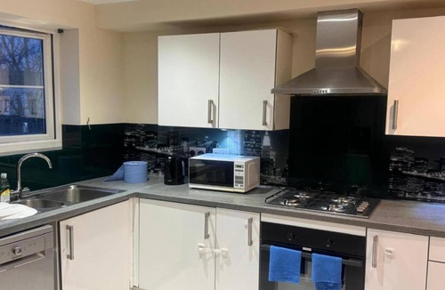 Manchester Apartment | Standard Double King room