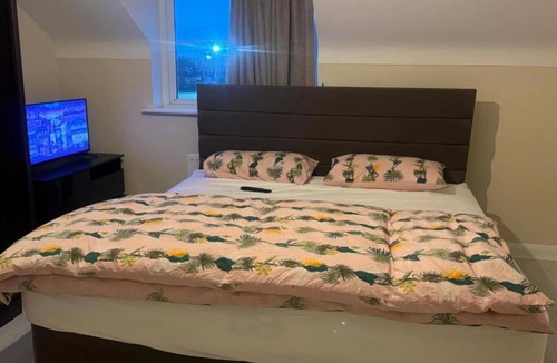 Manchester Apartment | Standard Double King room