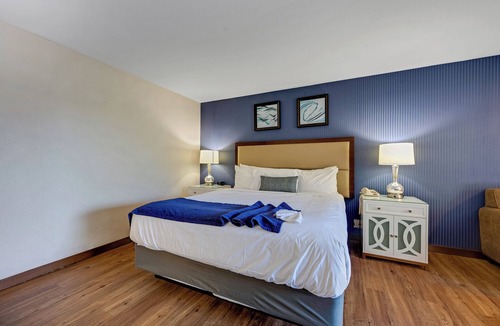 Bodega Bay Hotel | Standard King Room with Ocean View