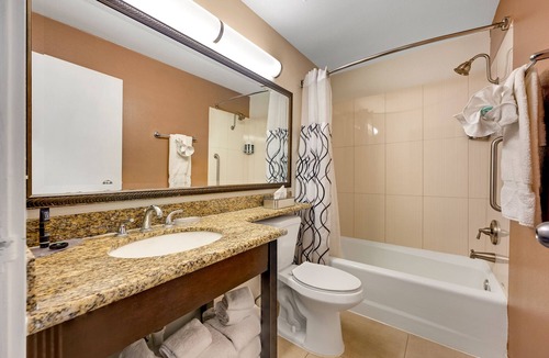 Bodega Bay House | Standard King Room with Ocean View