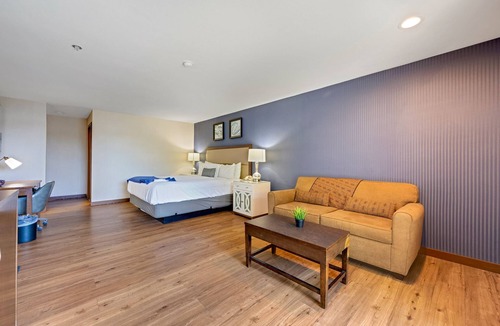 Bodega Bay House | Standard King Room with Ocean View