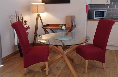 Little Stukeley Apartment | Standard Lodge with Golf View