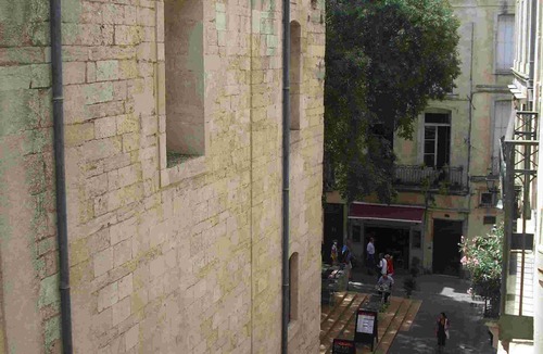 Montpellier-Centre Apartment | STANDING APARTMENT, from the 18th Century, in the pedestrianized historic center