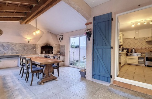La Palme Villa | Standing building, swimming pool, 5 minutes from the sea.