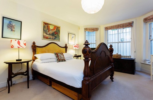 Colville Apartment | Stanley Garden Flat, by Veeve