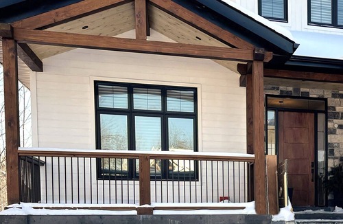 Collingwood House | Stanley House - Upscale 2 Bedroom Gem - New Listing
