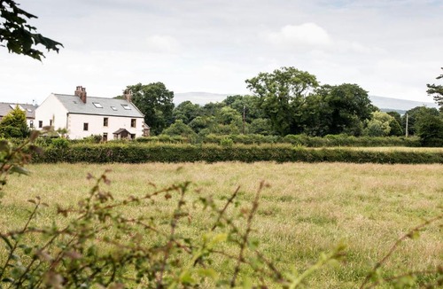 Lancaster Bed & Breakfast | Stanley Lodge Farmhouse