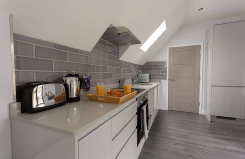 Stanmore Apartment | Stanmore Central - First Floor Luxury One Bedroom