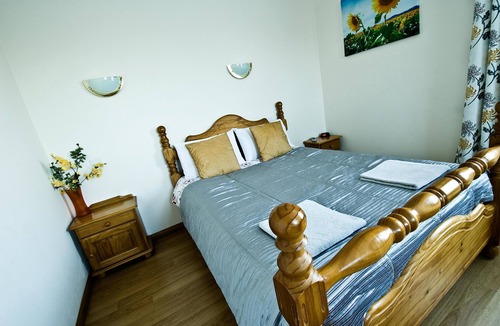 Takeley Street House | Stansted Airport Lodge