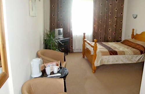 Takeley Street House | Stansted Airport Lodge