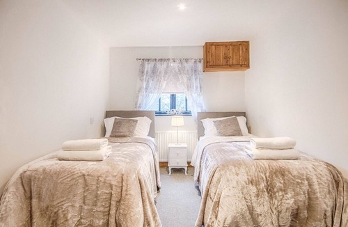 Bishop's Stortford House | Stansted Airport - Beautiful Annexe with Parking