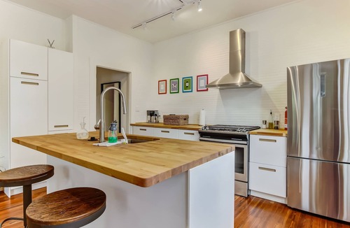 Saint Simons Island Apartment | Stanton Apartment A - Historic retreat 1 block to beach