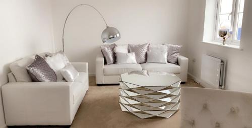 Wellingborough House | Stanton Cross 5 persons 3 Bed Home