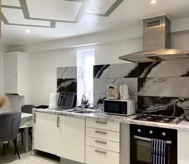 Alibon Apartment | Stanton - Impeccable and stylish 2 bedroom