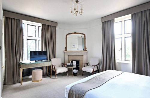 Stanton St Quintin Hotel | Stanton Manor Hotel