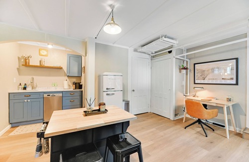 South Main Street Apartment | Stanton Suite: 1 BD Apt, Walk to Lake + Hobart William Smith