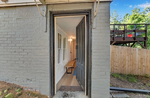 South Main Street Apartment | Stanton Suite: 1 BD Apt, Walk to Lake + Hobart William Smith