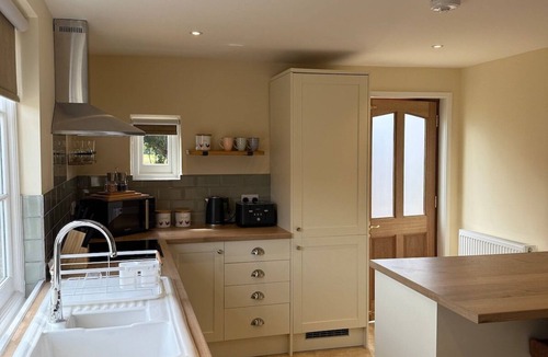 Burton Apartment | Staplecross Farm Cottage