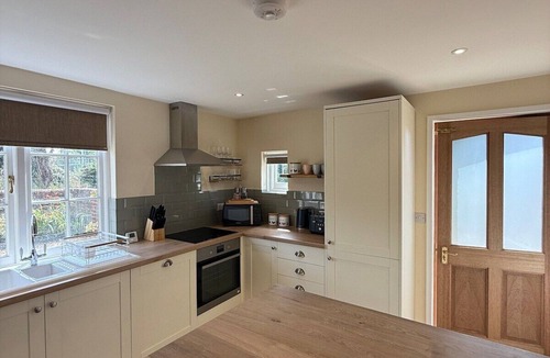 Burton Apartment | Staplecross Farm Cottage