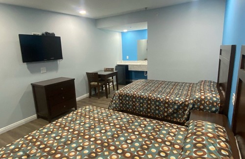 East Side Costa Mesa Hotel | Star Inn Motel