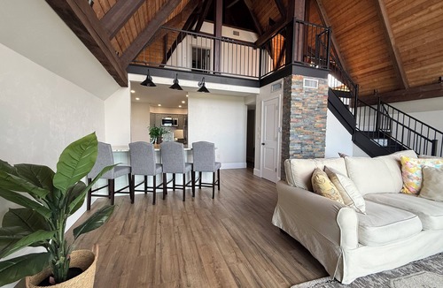 Hawthorne Ski Chalet | STAR LAKE - HAWTHORNE FL - CUSTOM A-FRAME HOME WITH DOCK - WATERFRONT