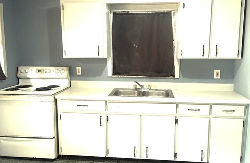 Seffner Community Alliance Hotel | Star Motel