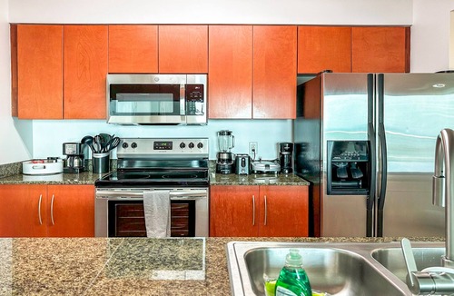 Brickell Apartment | Star Stay Miami - Yellow@Brickell - Balcony & Parking