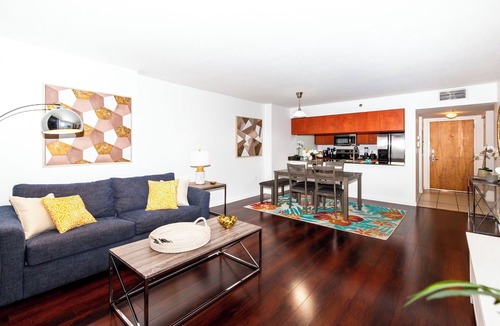 Brickell Apartment | Star Stay Miami - Yellow@Brickell - Balcony & Parking