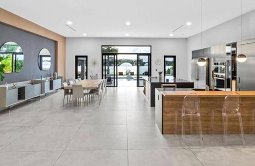 North Miami Beach Villa | Star Villa Opulent Waterfront Property
