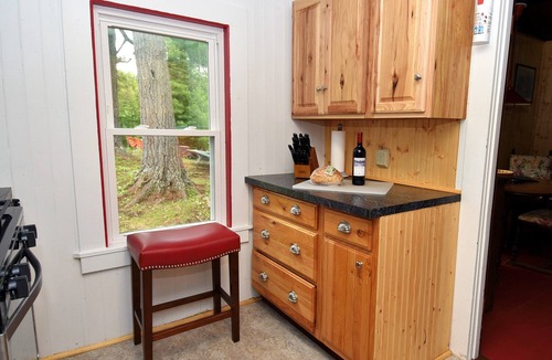 North Pole Cabin | Starboard Point is a singualrly exquisite,ACCESSED BY BOAT ONLY vacation retreat