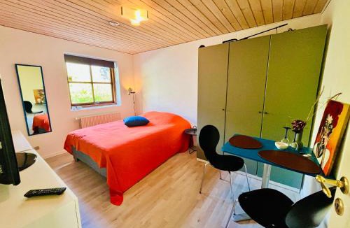 Juelsminde House | Starboard room for rent near beach and harbour